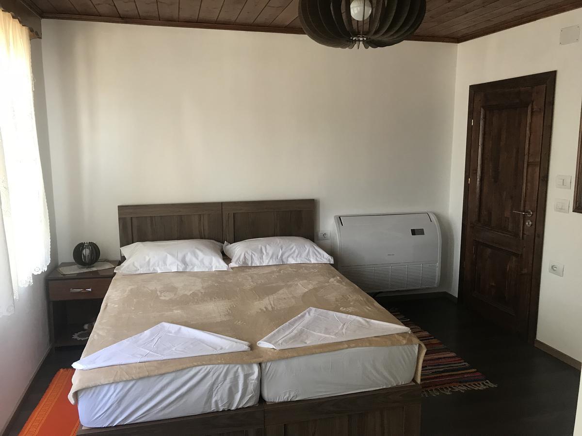 Vera 4*